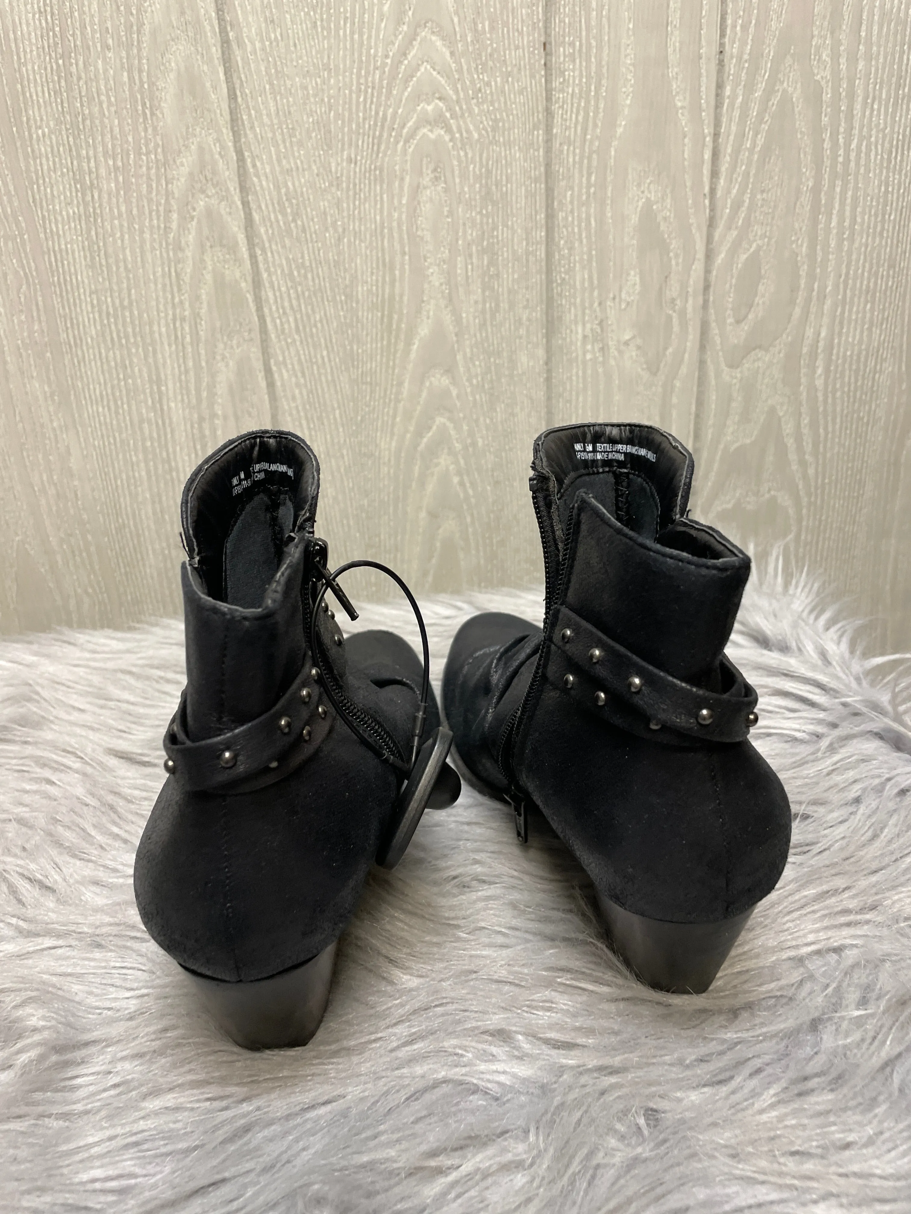Boots Ankle Heels By Bare Traps In Black, Size: 7.5
