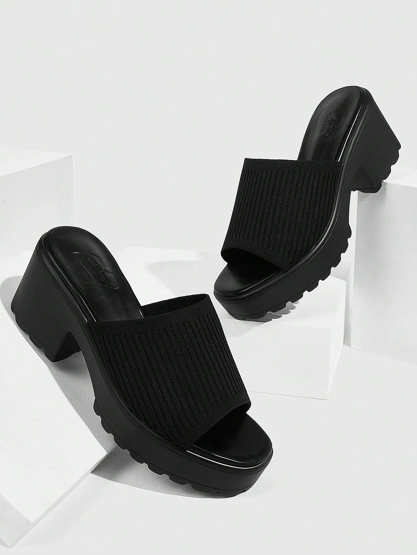 CUCCOO BASICS Women's Fashionable Black Fabric Upper Casual Sandals With Thick Platform And Chunky Heel
