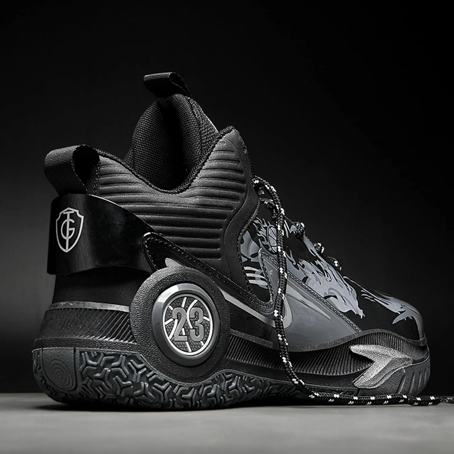 Men's Basketball Shoes Anti-Slip and Wear-Resistant Soles Running Shoes Graffiti Design Fashionable Sports Shoes